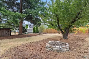 802 SW 15th St, Troutdale, OR 97060 - Photo 32