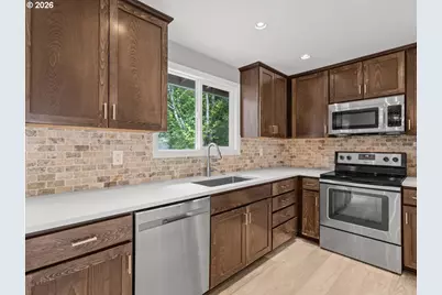 802 SW 15th St, Troutdale, OR 97060 - Photo 14