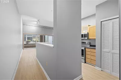 701 Columbia St #103, Vancouver, WA 98660 - Photo 8