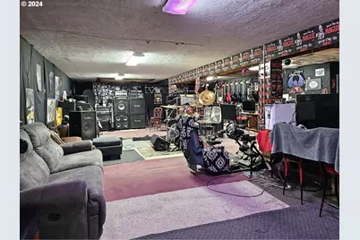 601 Chetco Ave, Brookings, OR 97415 - Photo 32