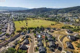 613 Brooks Loop, Sutherlin, OR 97479 - Photo 46