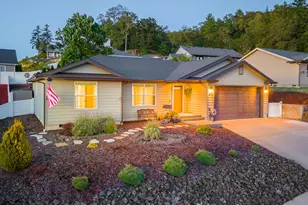 613 Brooks Loop, Sutherlin, OR 97479 - Photo 2