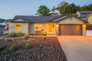 613 Brooks Loop, Sutherlin, OR 97479 - Photo 1