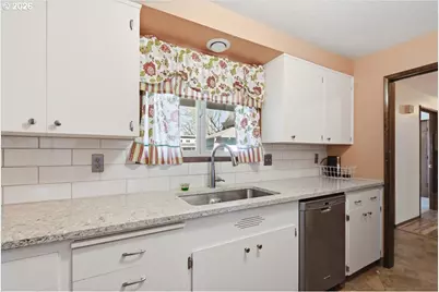 2559 S Dogwood Ter, Cornelius, OR 97113 - Photo 10