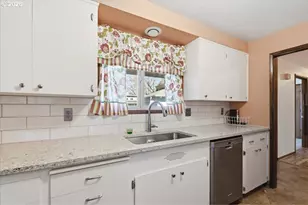 2559 S Dogwood Terrace, Cornelius, OR 97113 - Photo 10