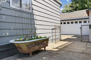 4146 NE 69th Ave, Portland, OR 97218 - Photo 42