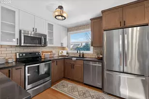 4146 NE 69th Ave, Portland, OR 97218 - Photo 16