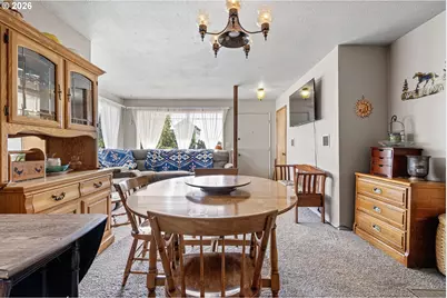33025 Camas Swale Rd, Creswell, OR 97426 - Photo 12