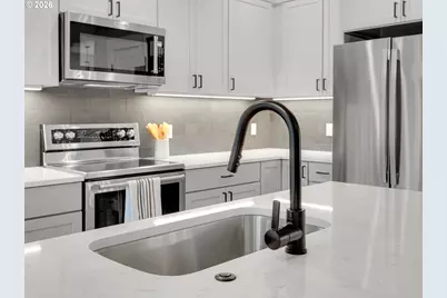 37330 Labiske Ln, Astoria, OR 97103 - Photo 6