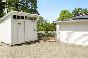 319 S Center St, Oregon City, OR 97045 - Photo 34