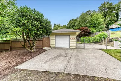 9314 SW Terwilliger Blvd, Portland, OR 97219 - Photo 18