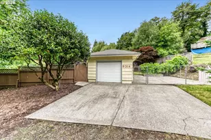 9314 SW Terwilliger Blvd, Portland, OR 97219 - Photo 18