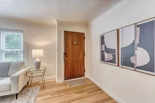 9314 SW Terwilliger Blvd, Portland, OR 97219 - Photo 2