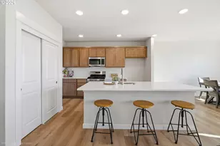 2347 W 10th Ave, Junction City, OR 97448 - Photo 2