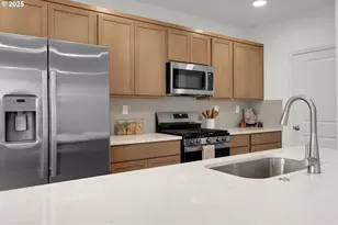 2347 W 10th Ave, Junction City, OR 97448 - Photo 12