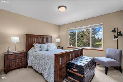 8520 Golden Pheasant Ct, Redmond, OR 97756 - Photo 16