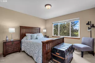 8520 Golden Pheasant Ct, Redmond, OR 97756 - Photo 16
