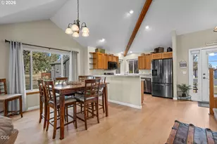 8520 Golden Pheasant Ct, Redmond, OR 97756 - Photo 6