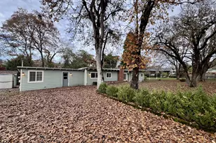 119 Oakbourne Ln, Winchester, OR 97495 - Photo 2