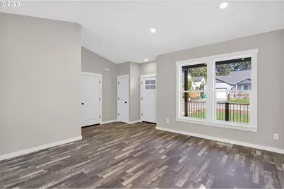 233 E St, Vernonia, OR 97064 - Photo 4