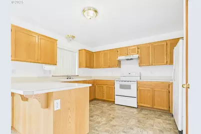 1440 NE Misty Dr, Hermiston, OR 97838 - Photo 6