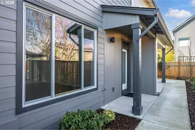 8355 N Newman Ave, Portland, OR 97203 - Photo 4