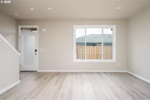 8355 N Newman Ave, Portland, OR 97203 - Photo 8