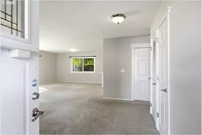 670 NW Connell Ave, Hillsboro, OR 97124 - Photo 6