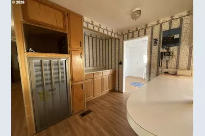 303 Pine Ave, Spray, OR 97874 - Photo 12