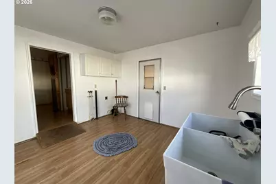 303 Pine Ave, Spray, OR 97874 - Photo 10