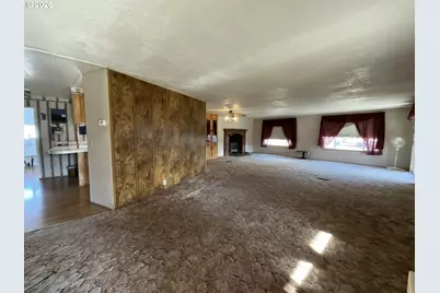 303 Pine Ave, Spray, OR 97874 - Photo 2