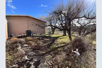 303 Pine Ave, Spray, OR 97874 - Photo 24