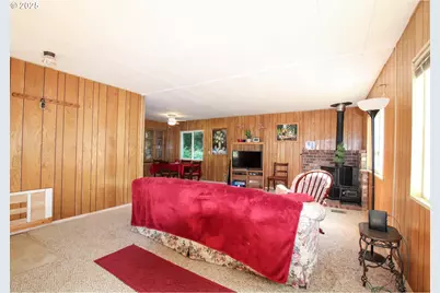 11425 E Mapleton Rd, Mapleton, OR 97453 - Photo 10