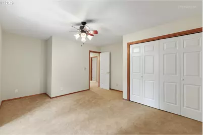 6523 SW Moonshadow Ct, Portland, OR 97223 - Photo 34