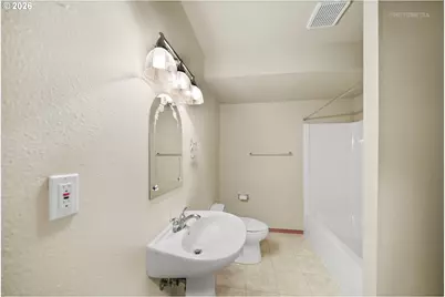 6523 SW Moonshadow Ct, Portland, OR 97223 - Photo 40