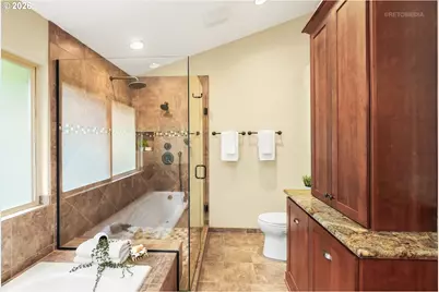 6523 SW Moonshadow Ct, Portland, OR 97223 - Photo 24