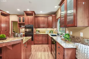 6523 SW Moonshadow Ct, Portland, OR 97223 - Photo 12