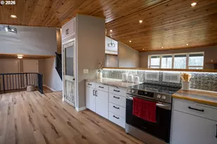 37075 Camp Creek Rd, Springfield, OR 97478 - Photo 12