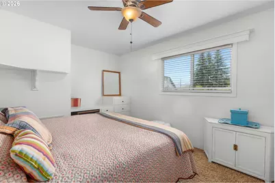 2020 NW Witherspoon Ave, Roseburg, OR 97471 - Photo 34