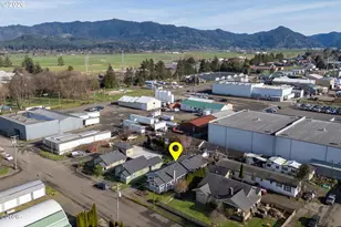409 Delmonte Ave, Tillamook, OR 97141 - Photo 38