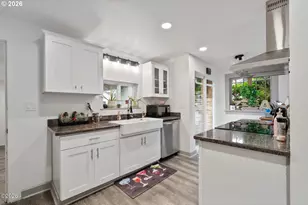 409 Delmonte Ave, Tillamook, OR 97141 - Photo 18