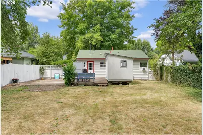 11870 SW 13th St, Beaverton, OR 97005 - Photo 28