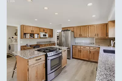 10886 SW Merlin Ct, Wilsonville, OR 97070 - Photo 8