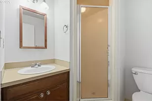 14547 NE Stanton Ct, Portland, OR 97230 - Photo 32