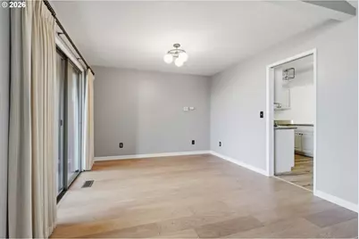 14547 NE Stanton Ct, Portland, OR 97230 - Photo 12