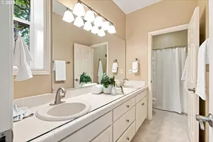 1300 Glenmorrie Dr, Lake Oswego, OR 97034 - Photo 42