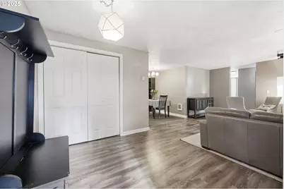 7920 SW Fanno Creek Dr #1, Tigard, OR 97224 - Photo 8