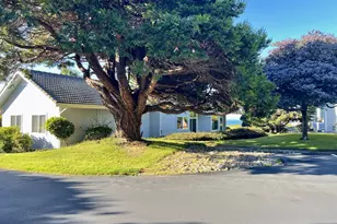 210 Schooner Bay Dr, Brookings, OR 97415 - Photo 2