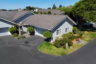 210 Schooner Bay Dr, Brookings, OR 97415 - Photo 4