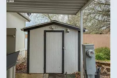 1000 E Central Ave #21, Sutherlin, OR 97479 - Photo 32